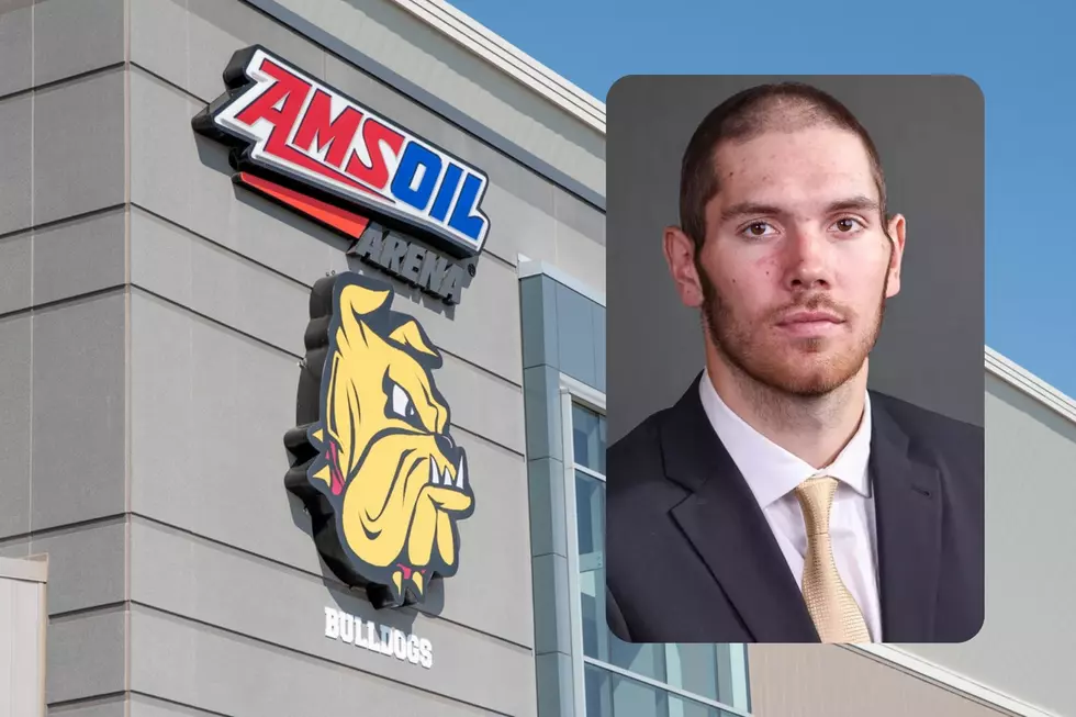 UMD Men’s Hockey Player Shares Sad Medical News, Optimistic About Return To Team