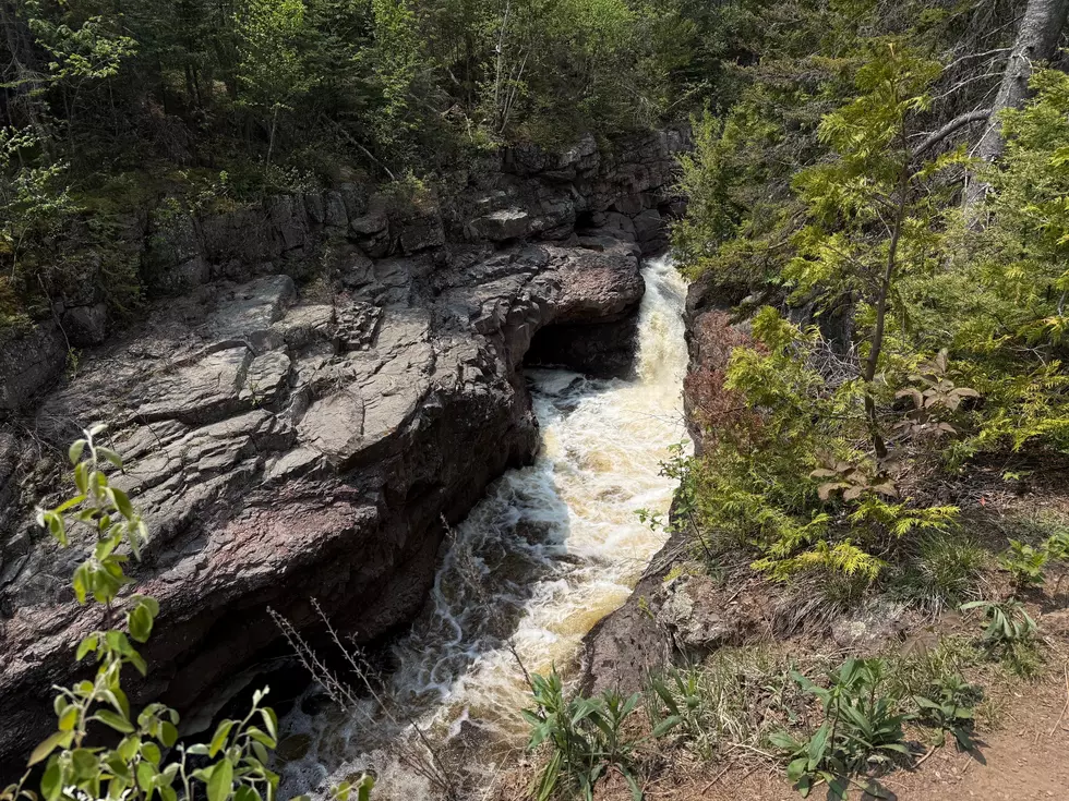 Escape The Crowds On This Scenic, Family-Friendly North Shore Waterfalls Hike