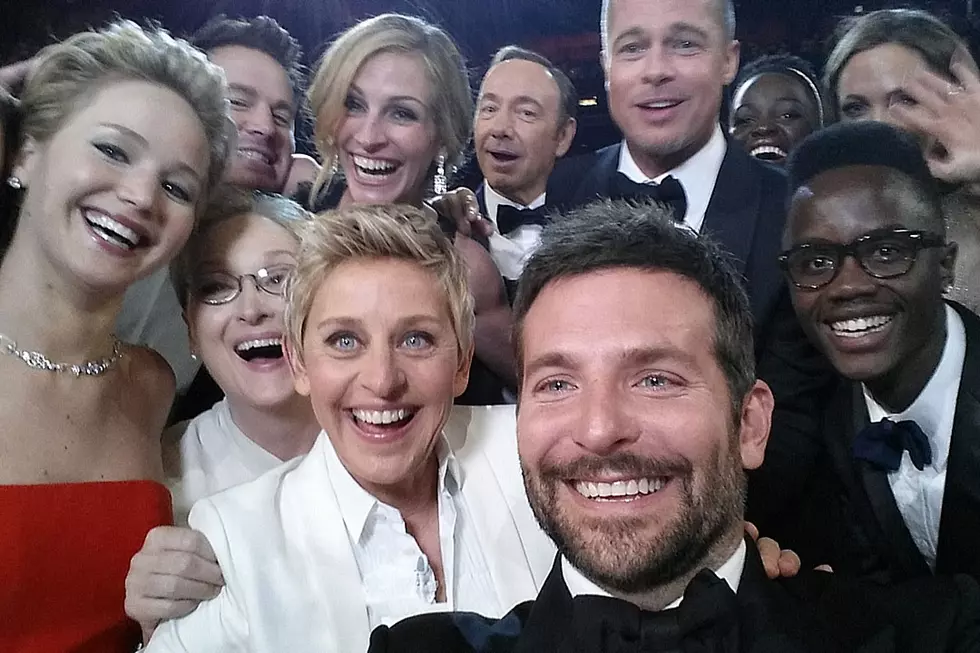 Disappointing Research Reveals All Those Selfies You’re Taking May Destroy Your Love Life